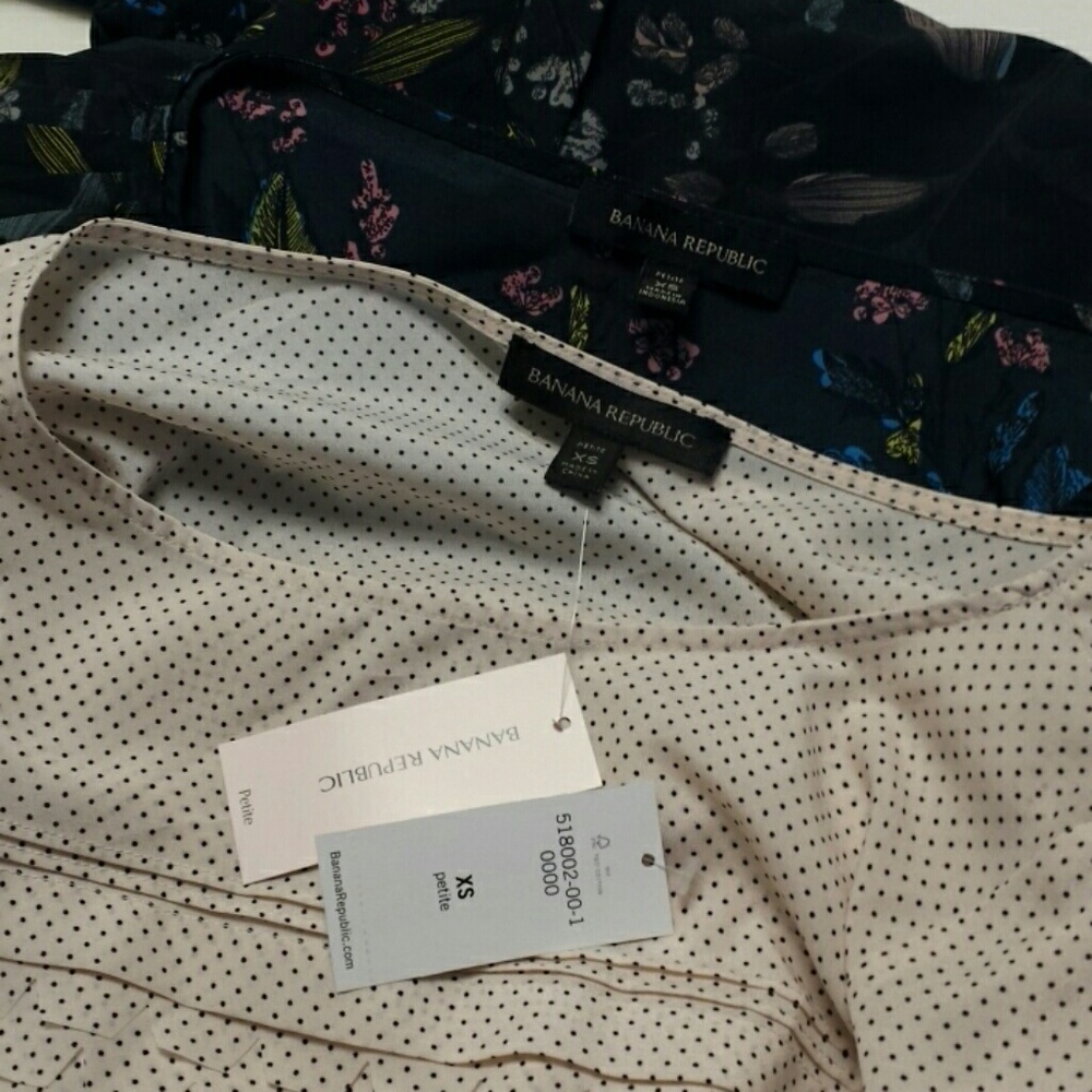 Bundle of Women's Banana Republic Tops Size XSP